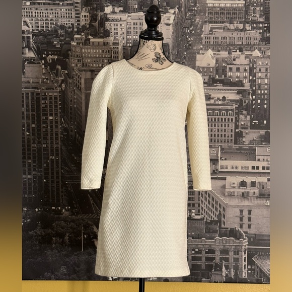 Club Monaco Dresses & Skirts - Cream long sleeve dress